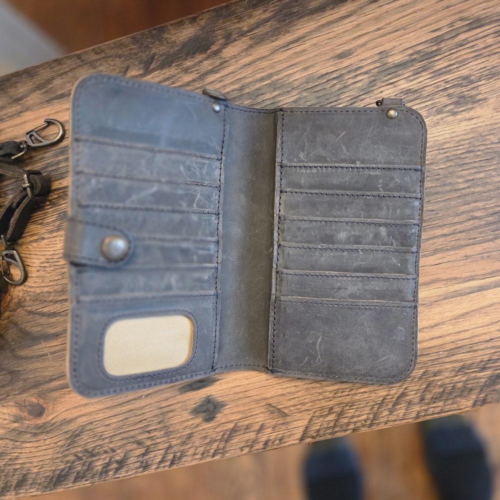 Love41 Leather Wallet/phone Crossbody - Picture 2 of 4